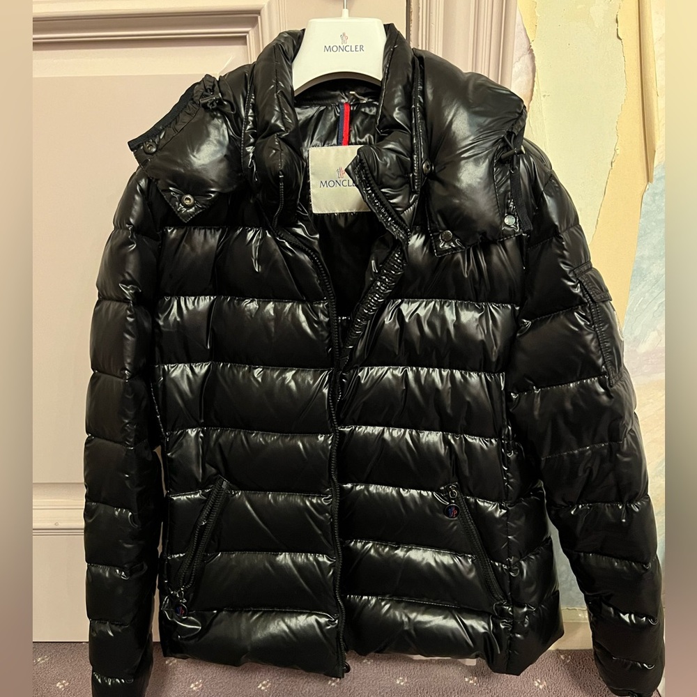 Moncler Puffer size 5